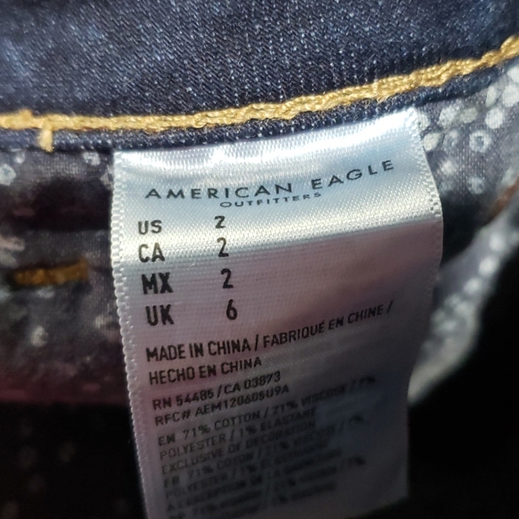 AMERICAN EAGLE destroyed design pocket jean shorts - Picture 5 of 5
